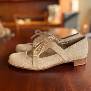 Stuart Weitzman vintage cut out oxfords